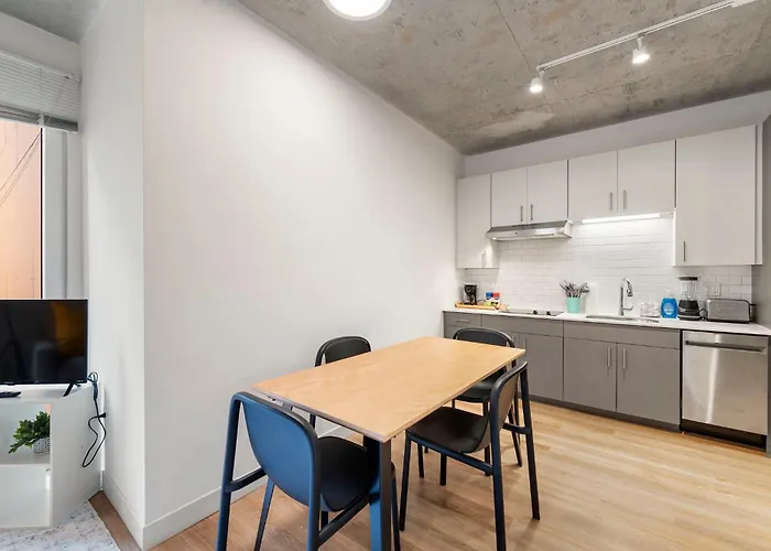 Escape Bright Sleek & Modern Hotel Chicago
